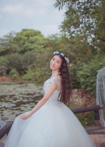 被最想拥抱的男人威胁了